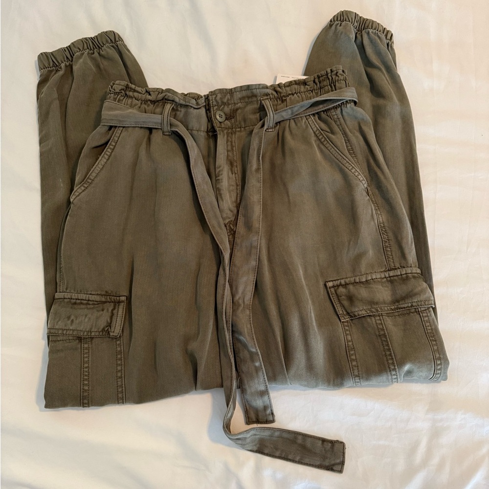 American Eagle Outfitters Women's Olive Cargo Pants